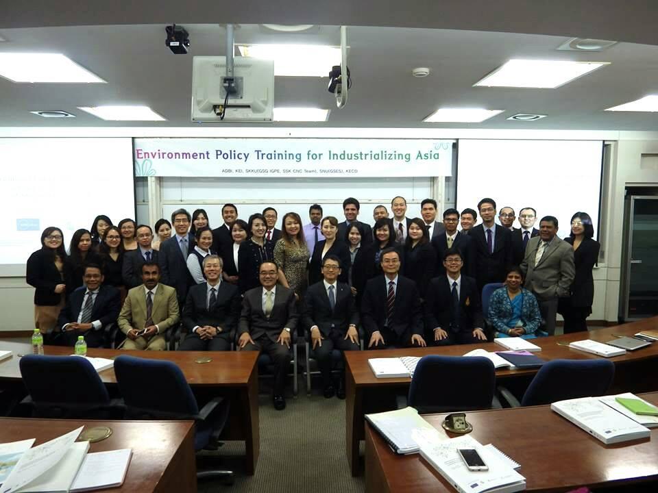 Environment Policy Training Program for Prospective Government Officials Of Industrializing Countries in Asia 1